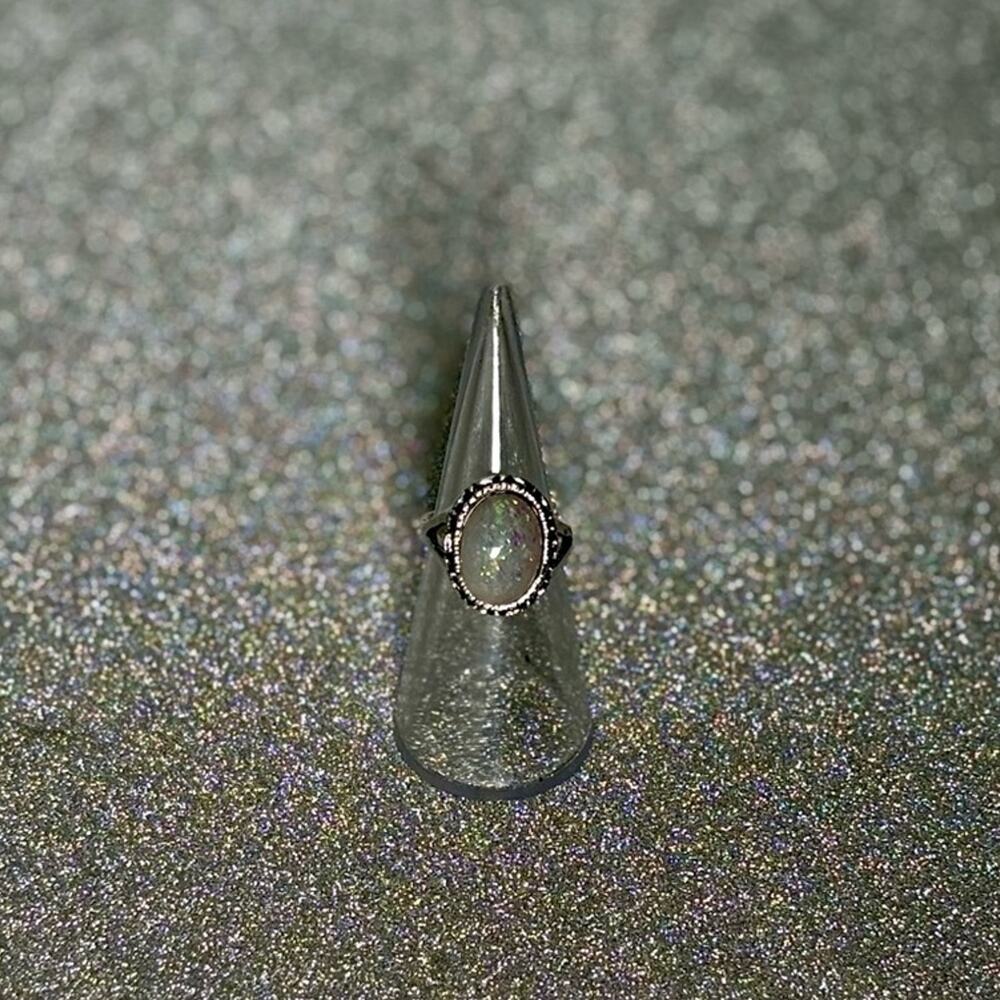 ✨Moonlit Opal Sparkle Ring – Vintage-Vibes Magic!✨